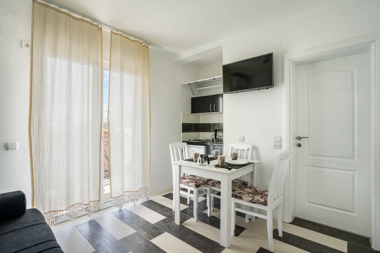באר Apartments Natali מראה חיצוני תמונה