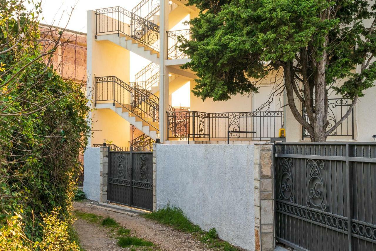 באר Apartments Natali מראה חיצוני תמונה